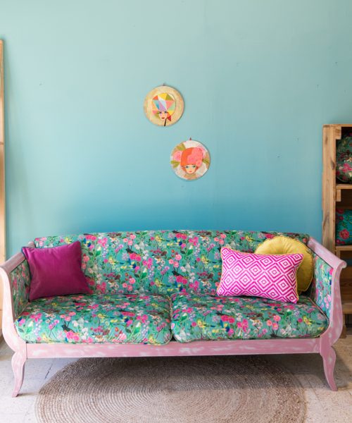 ספה מעוצבת פרחונית