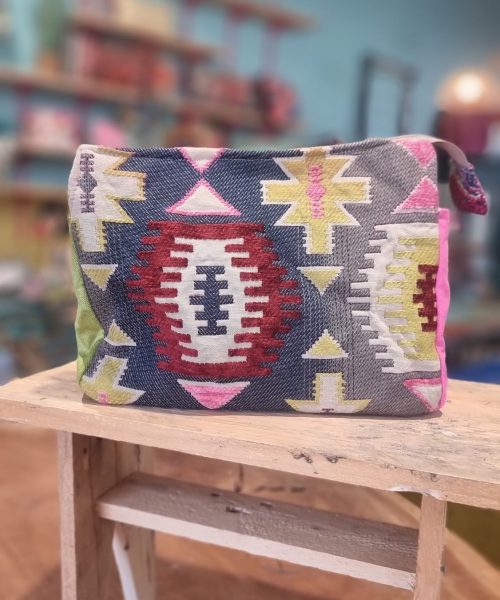 תיק איפור שיקי