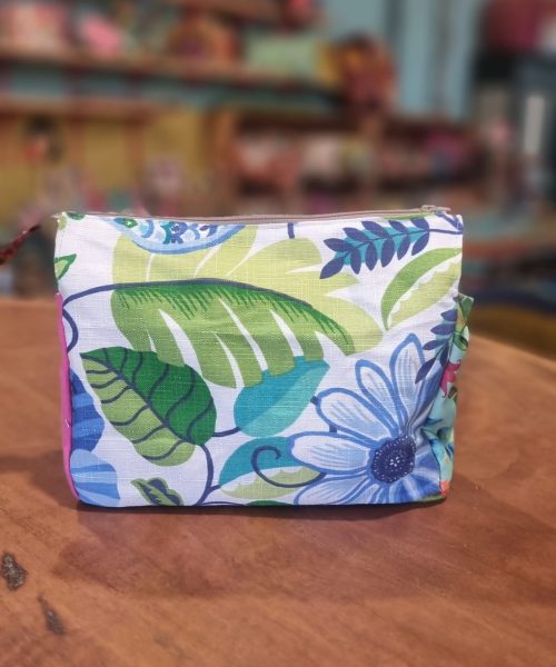 תיק איפור פרחים ירוקים