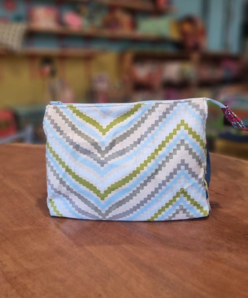 תיק איפור פסים פסטל