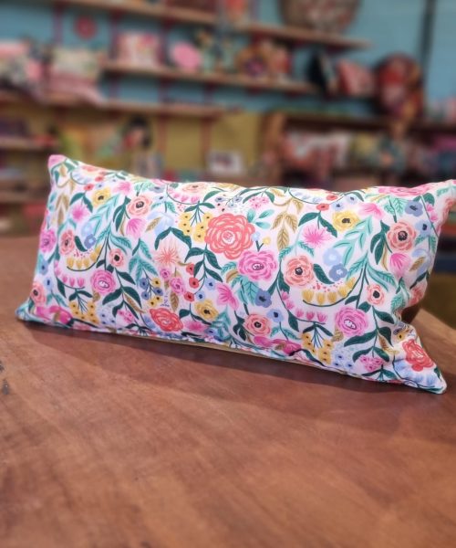 כרית נוי פרחי פסטל