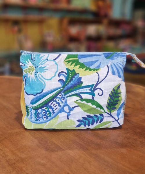 תיק איפור פרחים כחולים