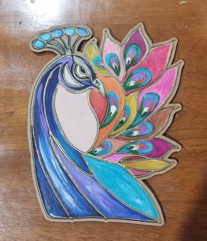 צביעה של מתלה צורני מעץ